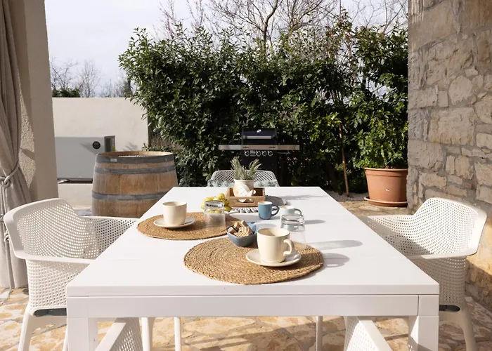 Villa Casa San Julian - Istrian Stone With Private Pool Buroli